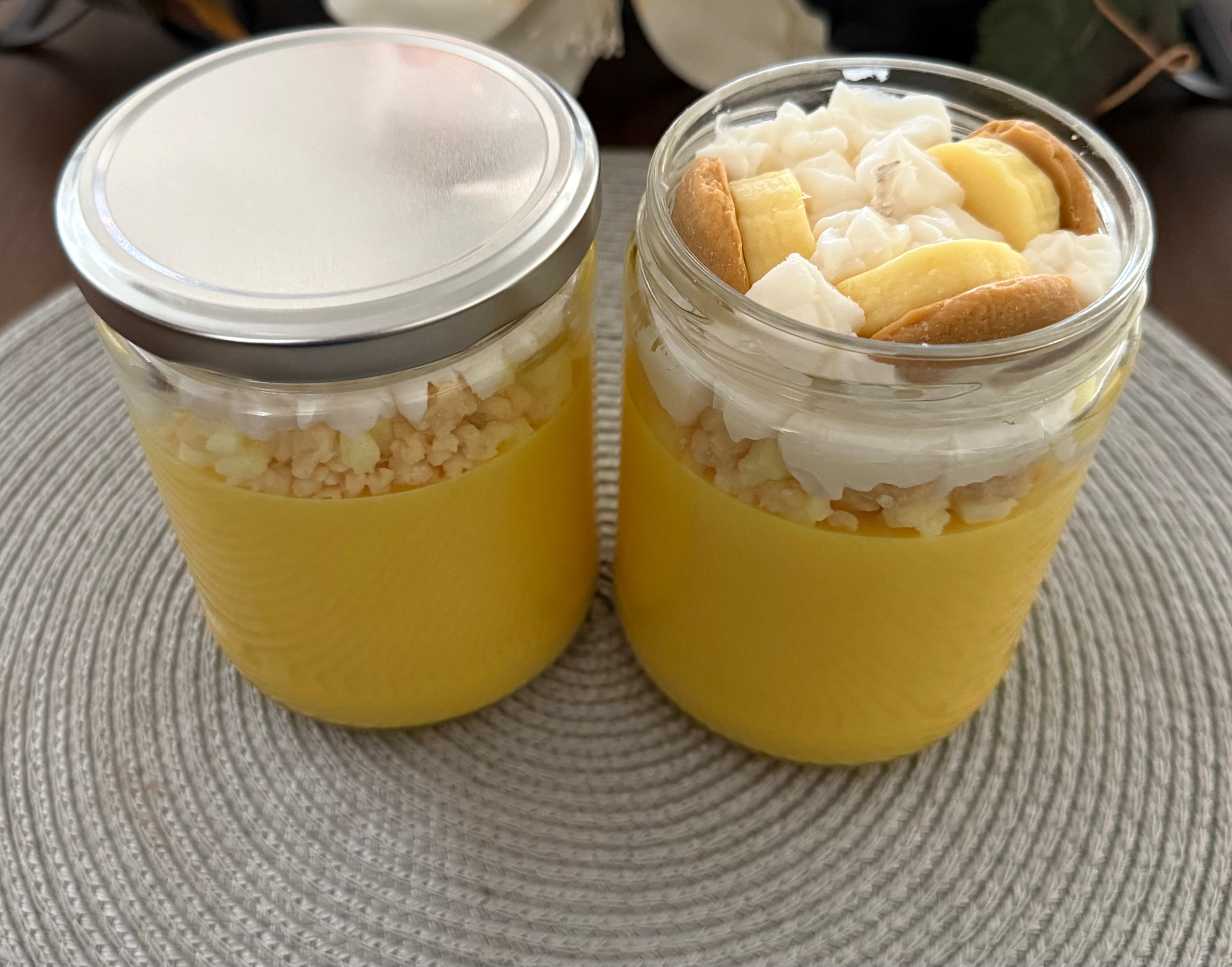 Banana Cream Candle – Realistic Dessert Candle with Whipped Wax, Banana Slices & Vanilla Wafers | Sweet Banana & Vanilla Scented Soy Candle