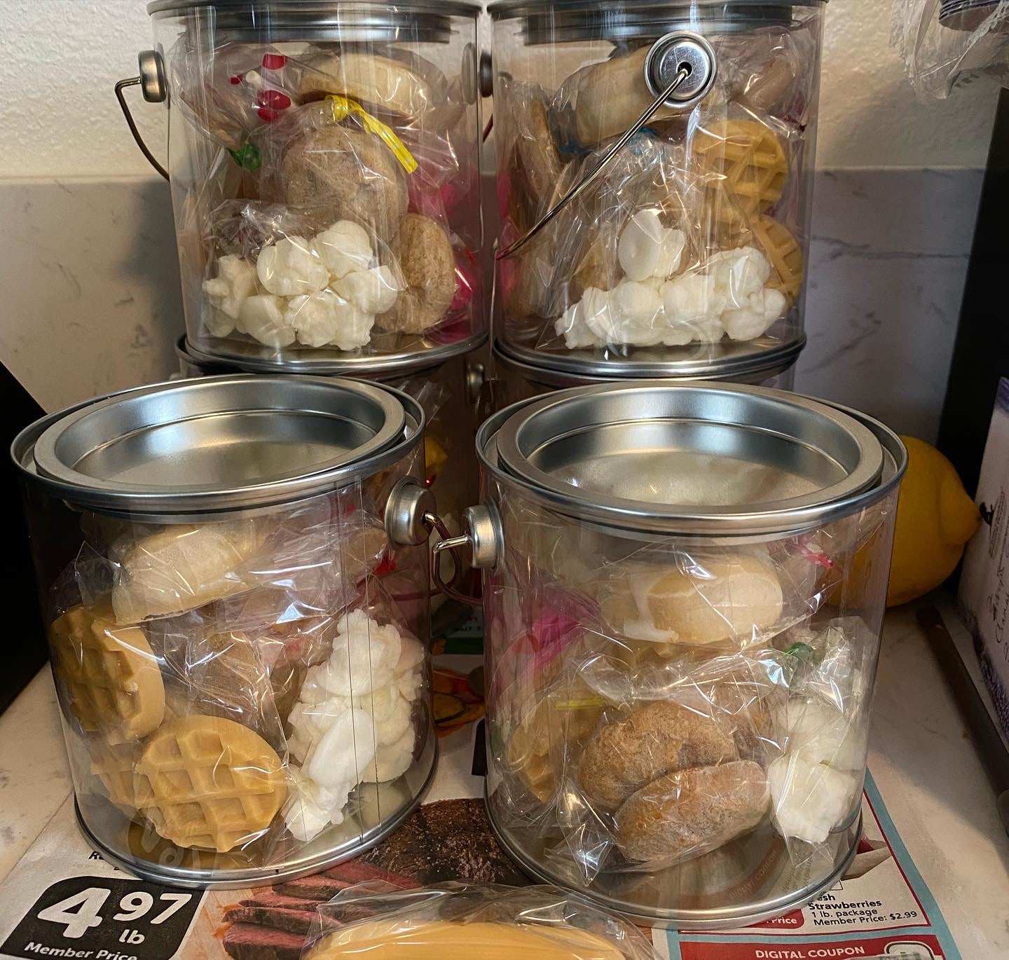 Food Favorites Wax Melt Bucket – Variety Pack of Realistic Dessert & Snack Inspired Soy Wax Melts